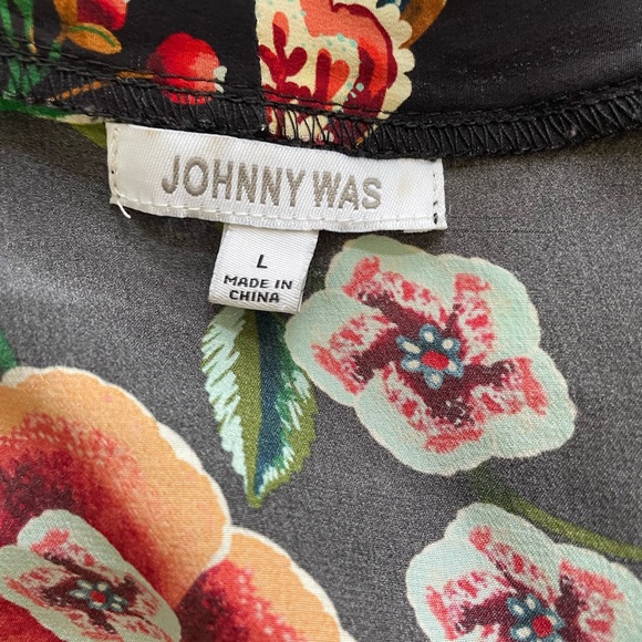 Johnny Was Evelyn floral Robe %100 silk - Picture 14 of 14